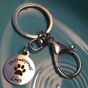 Unconditional Love ❤️ key ring with paw and clip